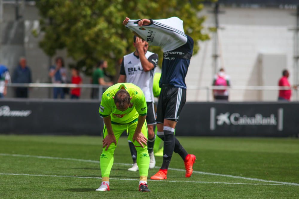 El Elche suma un punto en un partido de locos.