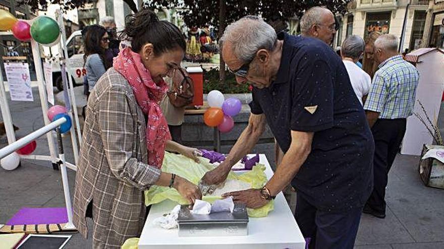 Uno de los participantes en el circuito sensorial.