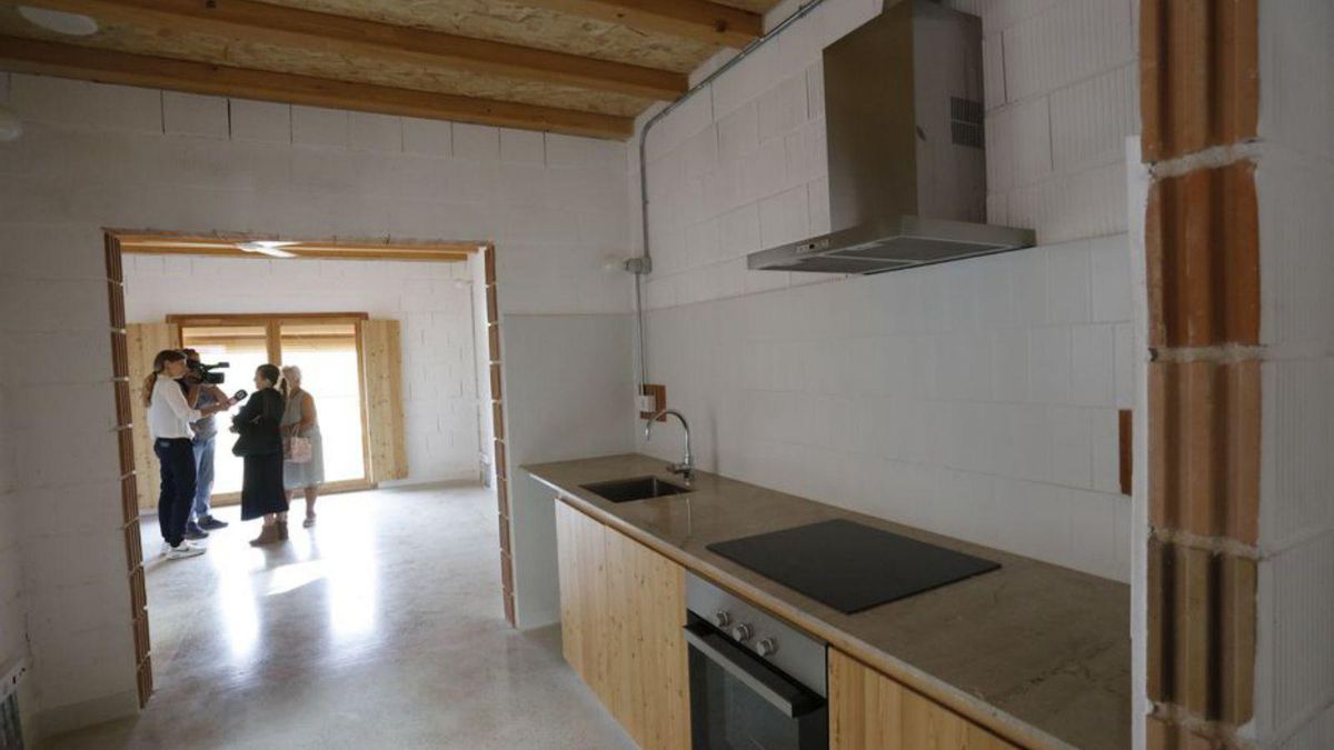 Interior de una VPO en Platja d’en Bossa. | VICENT MARÍ