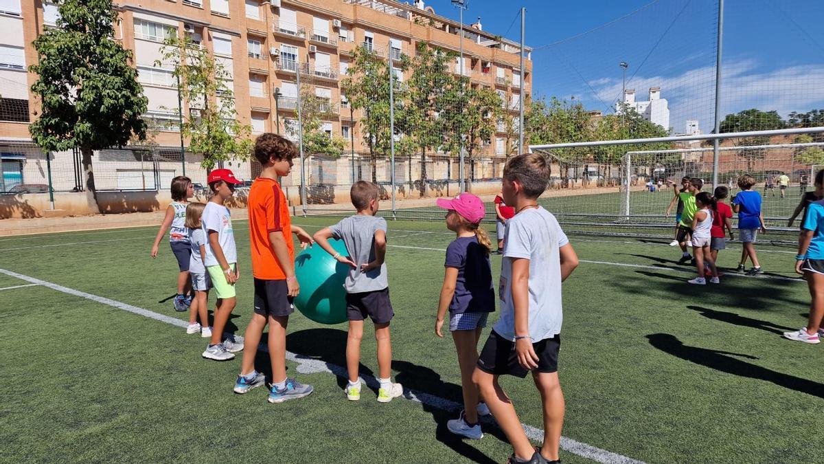 Albal renovará el césped del campo de fútbol de La Balaguera.