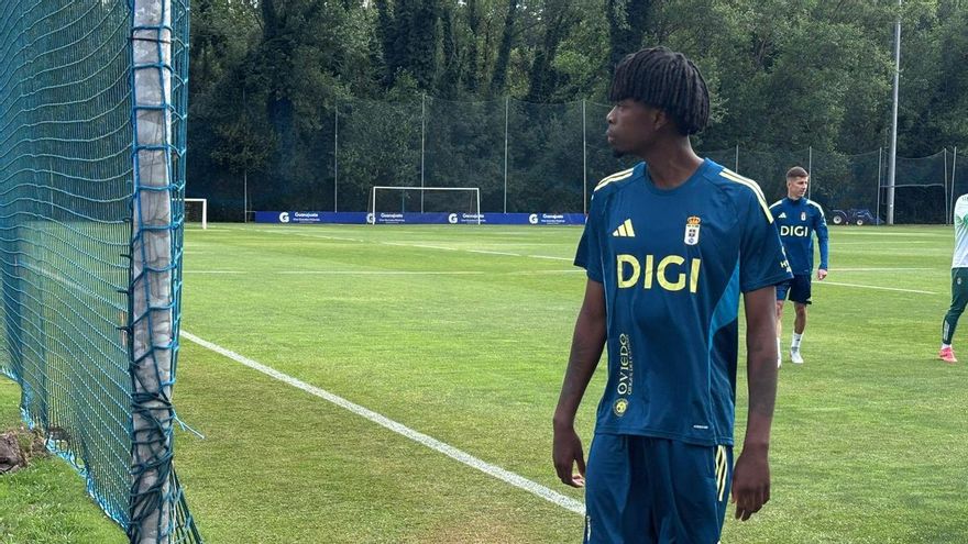 Ovie, en Londres para renovar su pasaporte nigeriano: así está la operación del nuevo deseo del Oviedo