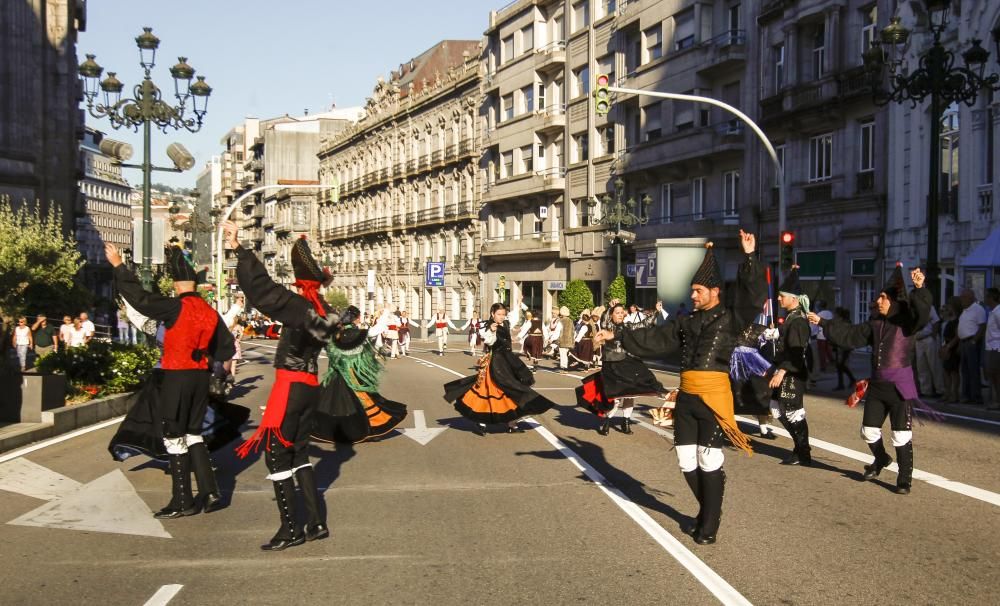 Vigo vibró con la presencia de los grupos folclóricos de Argentina, Colombia, Serbia y también españoles