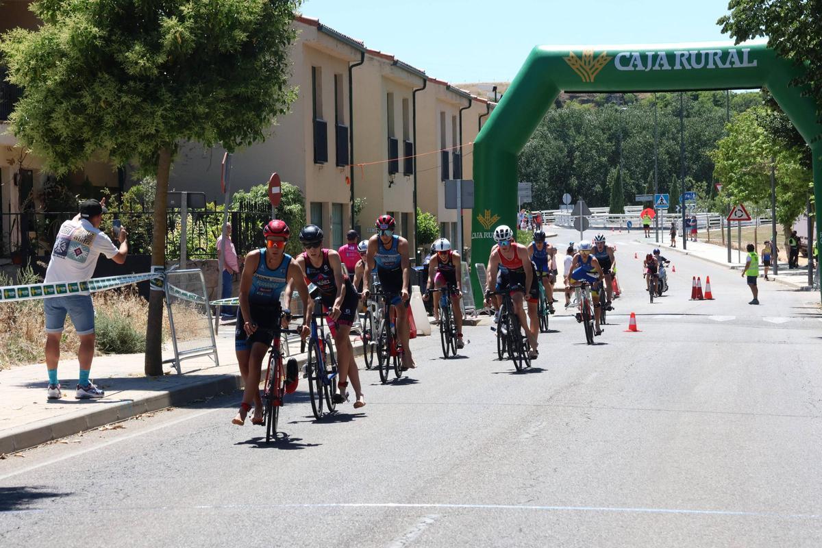 Los mejores imágenes del Campeonato Regional Juvenil de Sprint en el Triatlón Ciudad de Zamora