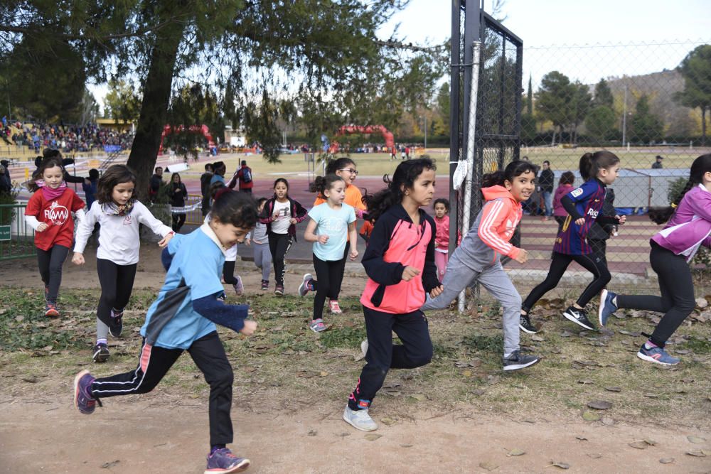 Uns 800 escolars donen relleu un any més al Cros de Manresa al Congost