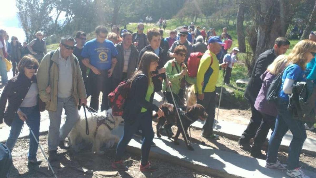 Las Cíes reciben a casi 1.800 visitantes que aprovechan el buen tiempo