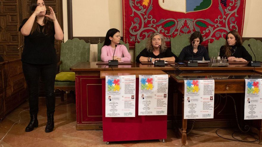 Presentación en el Ayuntamiento de los actos del Día de las Personas con Diversidad Funcional. | Ana Burrieza