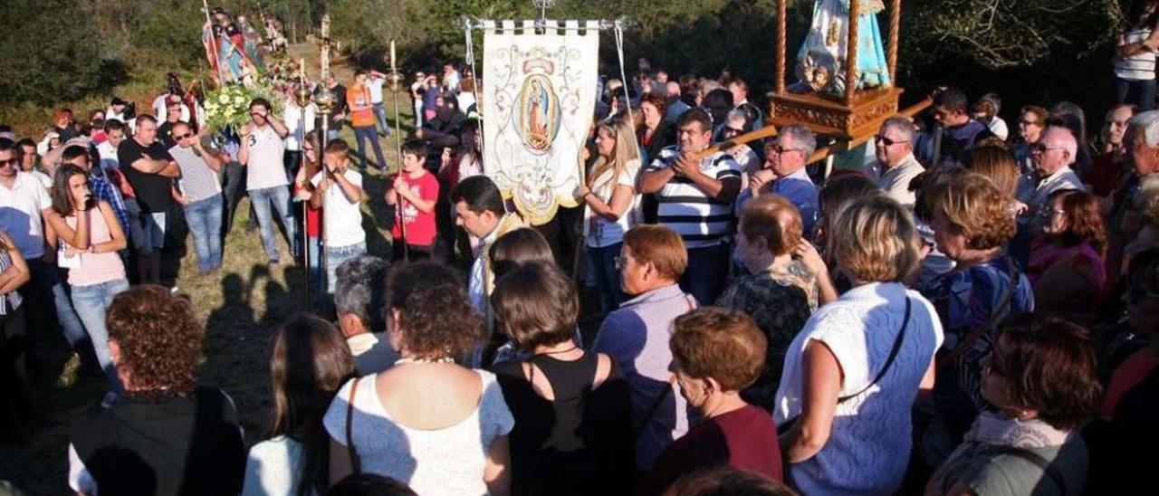 Imaxe da procesión da Grela celebrada o pasado sábado en Codeseda. // Bernabé/Luismy