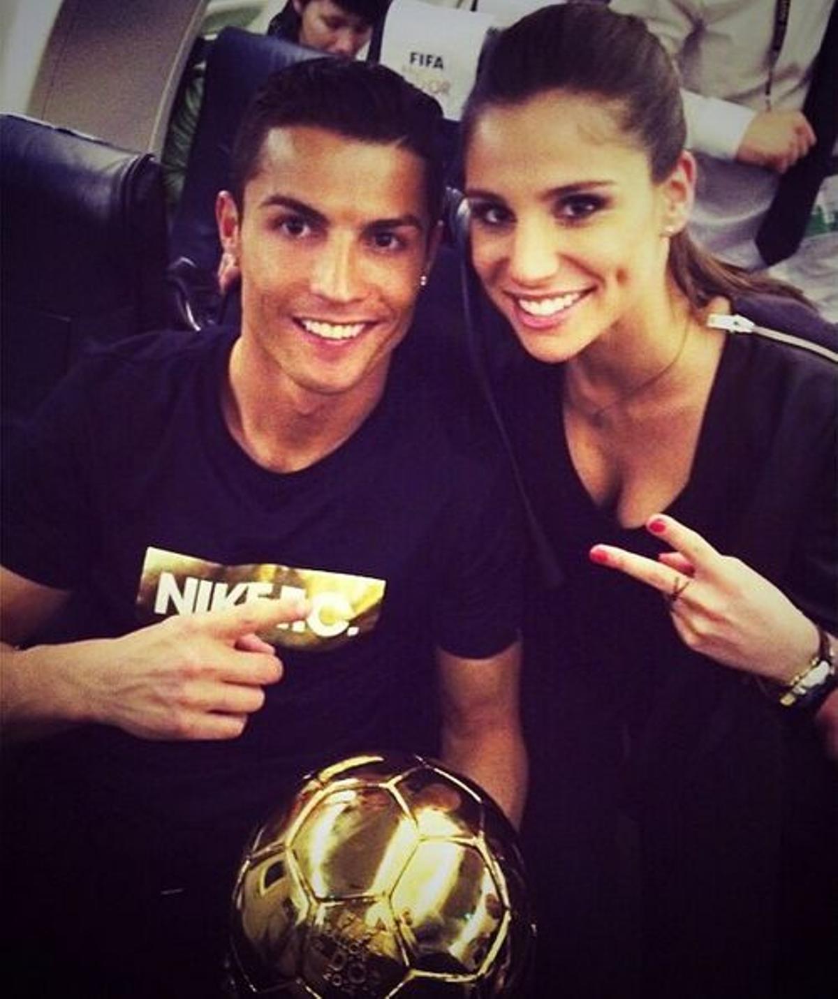 Lucía Villalón posa junto a Cristiano Ronaldo