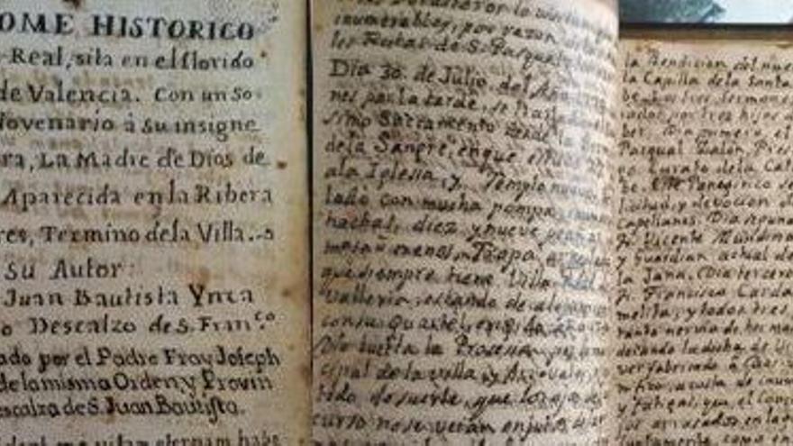 Detalle del facsímil del &#039;Epítome Histórico de Villa-Real&#039;, escrito por los frailes franciscanos Juan Bautista Inza y José Escuder.