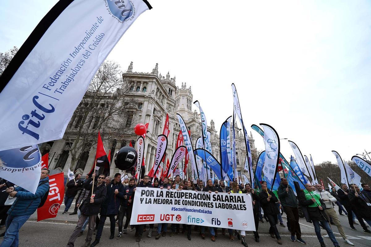 Manifestación de trabajadores de la banca en el centro de Madrid