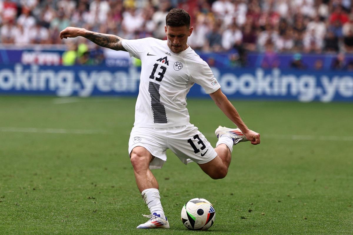 El partido de Slovenia - Serbia de la UEFA