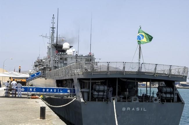 LAS PALMAS DE GRAN CANRIA 11-08-16 Barco de guerra Brasil. FOTOS: JUAN CASTRO