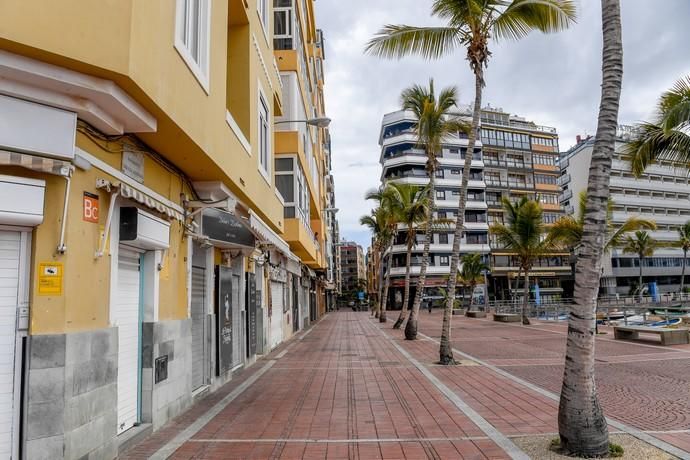 25-03-20 LAS PALMAS DE GRAN CANARIA. CIUDAD. LAS PALMAS DE GRAN CANARIA. Recorrido por la ciudad para vera su desolación.   Fotos: Juan Castro.  | 25/03/2020 | Fotógrafo: Juan Carlos Castro