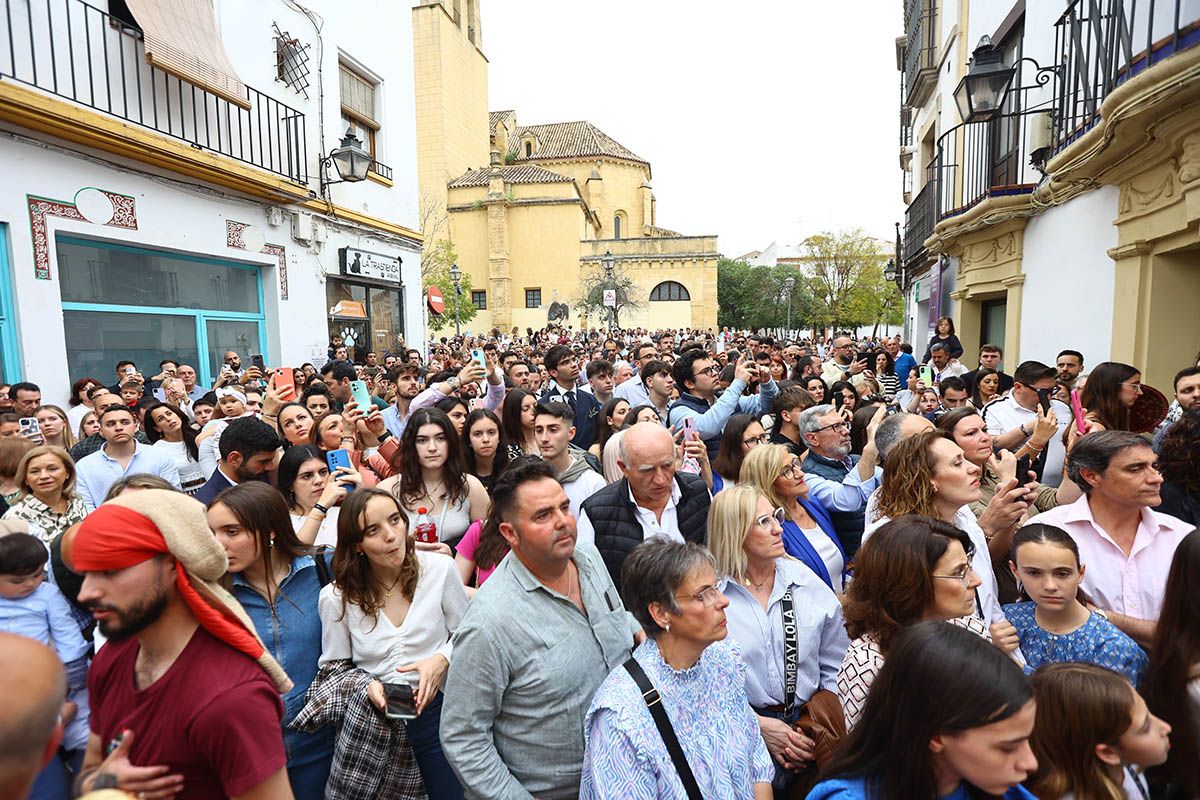 La salida del Cristo de las Penas y Nuestra Señora Madre de los Desamparados, en imágenes