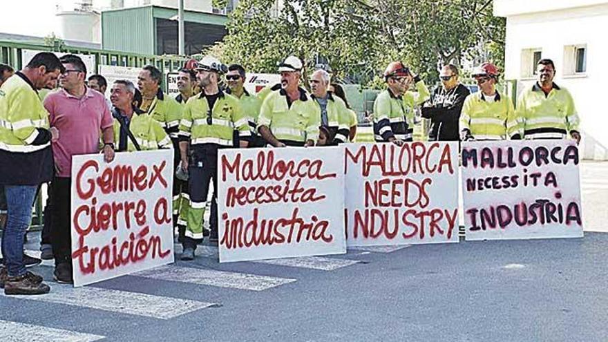 Los operarios de Cemex continuarán con la huelga en Lloseta tras la reunión de ayer