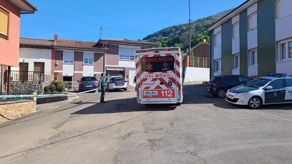 Hallan a un matrimonio tiroteado en su cama en Lena