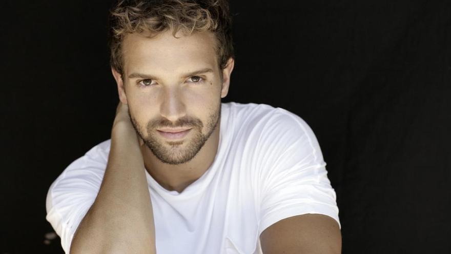 Pablo Alborán sigue batiendo récords con su nuevo trabajo discográfico, que ya es triple disco de Platino.