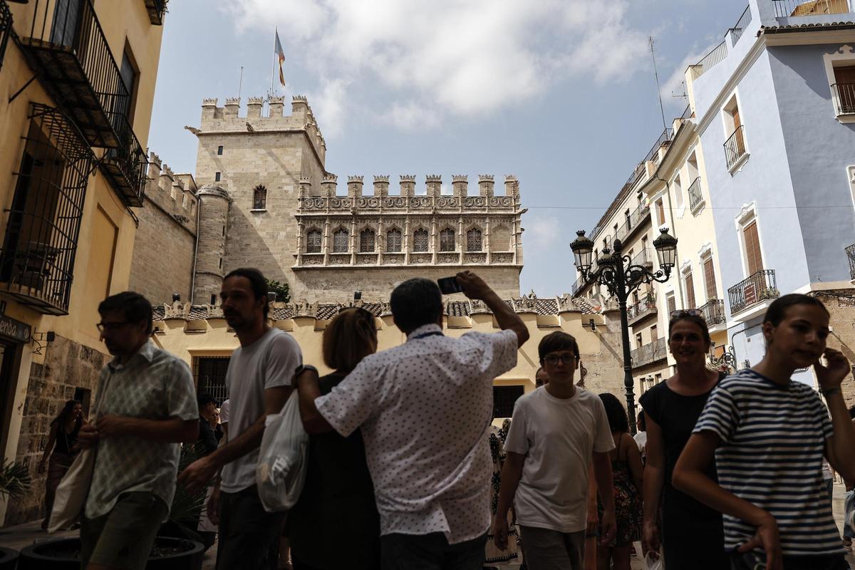 Turistas en el centro de València