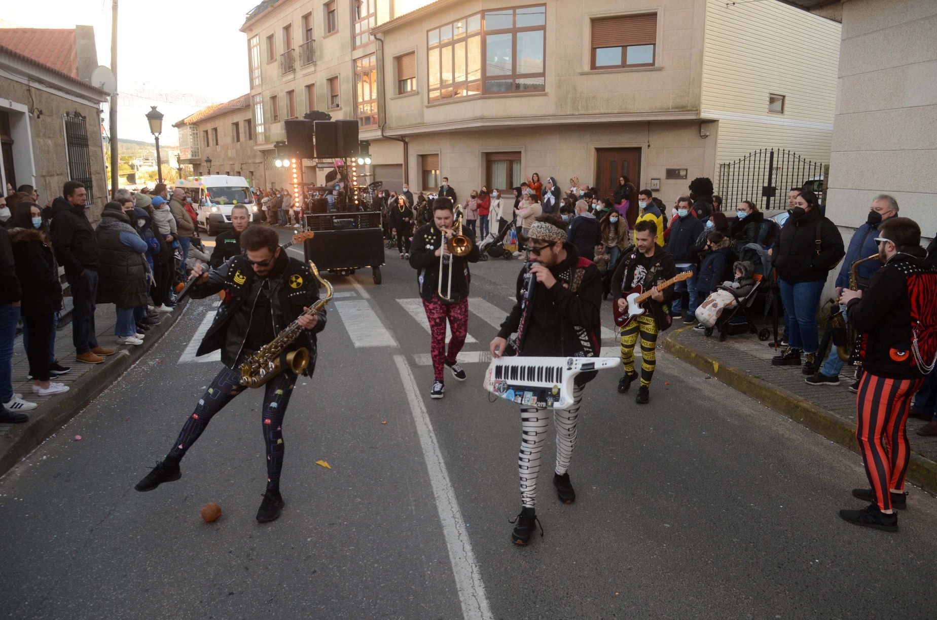 Desfile del Momo en Vilanova para despedir el Entroido 2022.