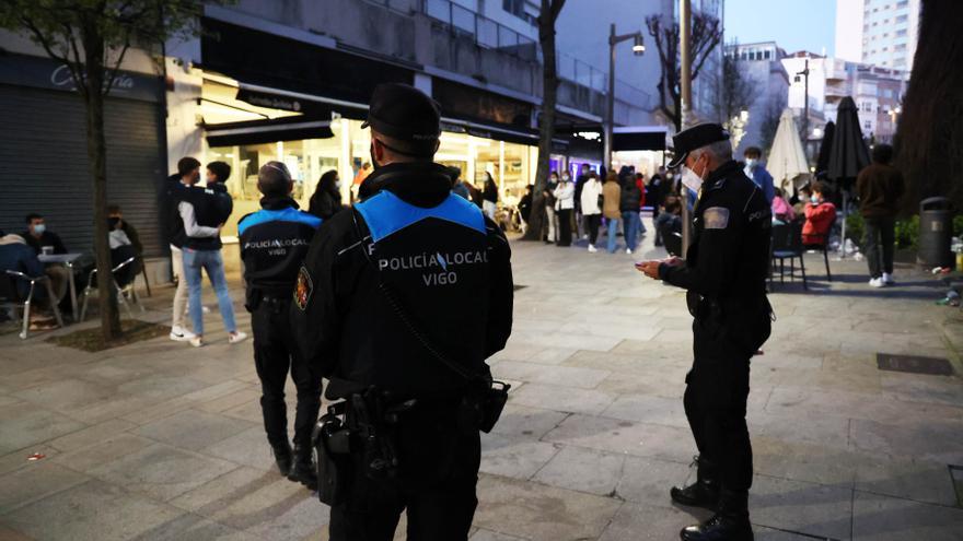 Precintan dos locales nocturnos en Vigo, uno de ellos por triplicar su aforo