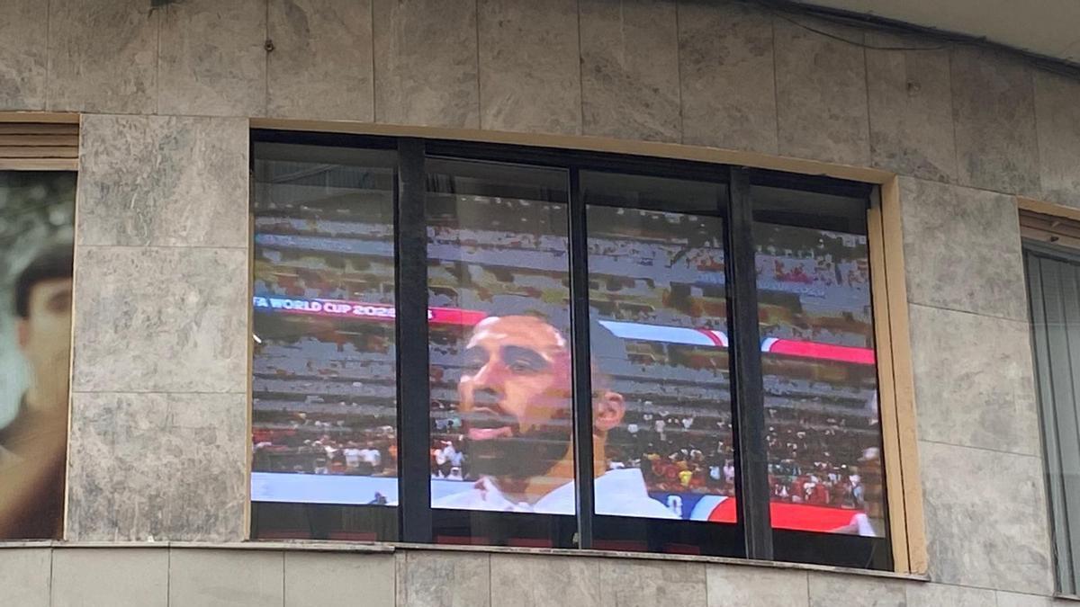 El PSPV ofrece el Mundial desde sus ventanas
