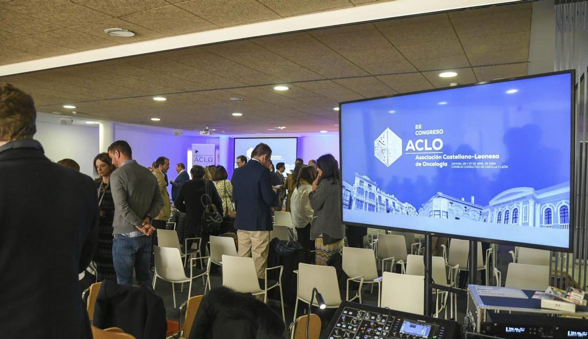 Oncólogos en el Congreso de Oncologia de Castilla y León celebrado en Zamora.