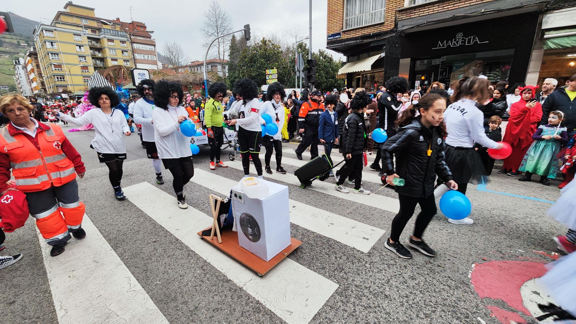 En imágenes, el Antroxu de Mieres.