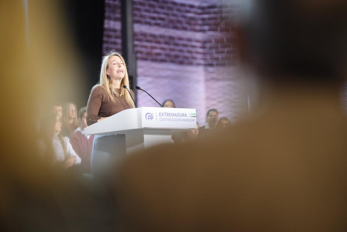 FOTOGALERÍA | El acto de Feijóo y Guardiola en Lobón, en imágenes