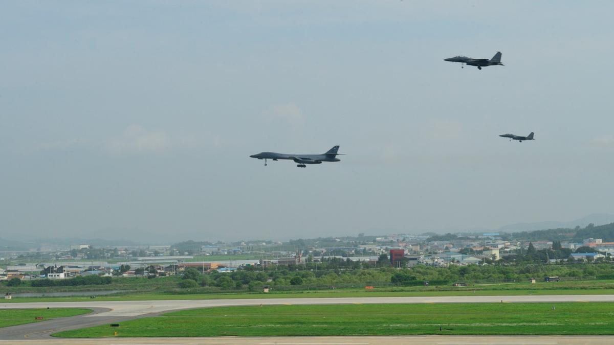 Aviones estaodunidenses en las maniobras