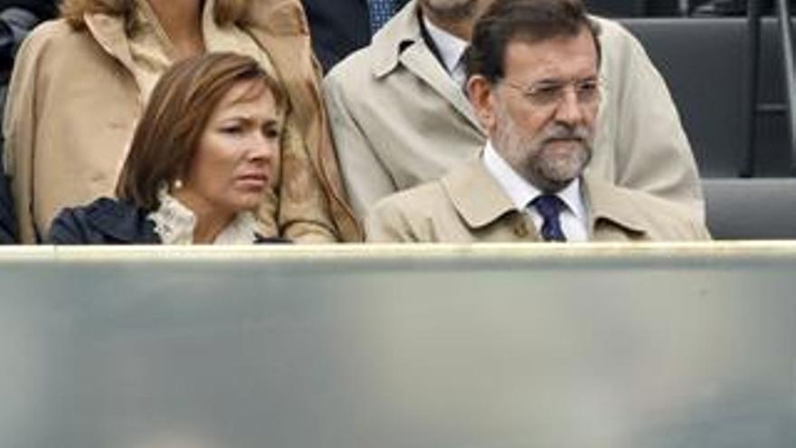 Rajoy siguió con semblante serio el desarrollo del desfile