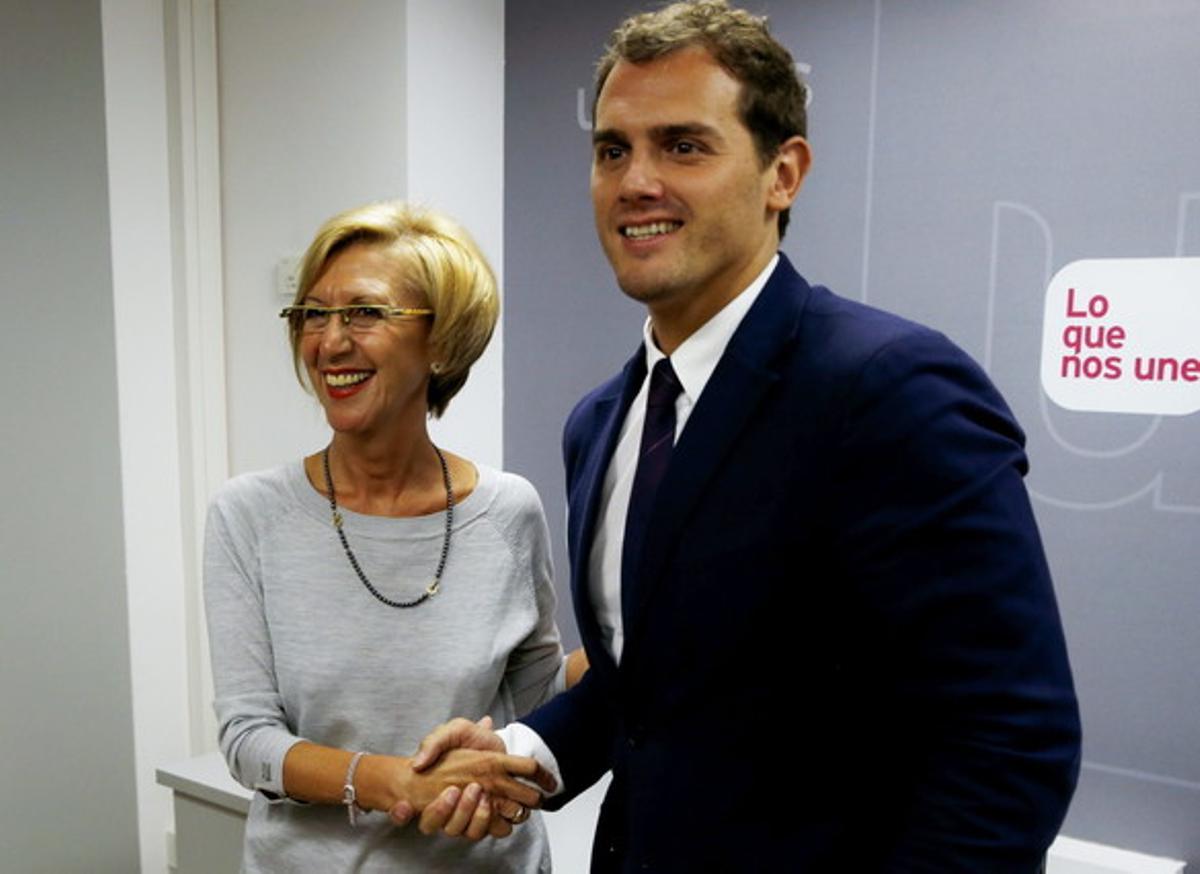 Albert Rivera i Rosa Díez abans de la reunió en la seu nacional d’UPD a Madrid. Albert Rivera i Rosa Díez abans de la reunió en la seu nacional d’UPD a Madrid.
