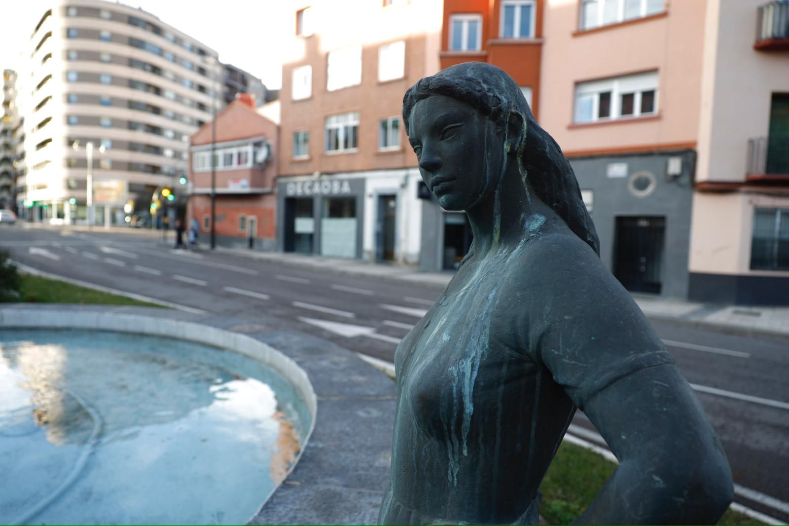 'Las aguadoras': la icónica escultura del barrio de Las Fuentes
