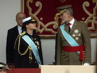 El error de la princesa Leonor que ha provocado una sonrisa a Felipe VI en el desfile del 12 de octubre