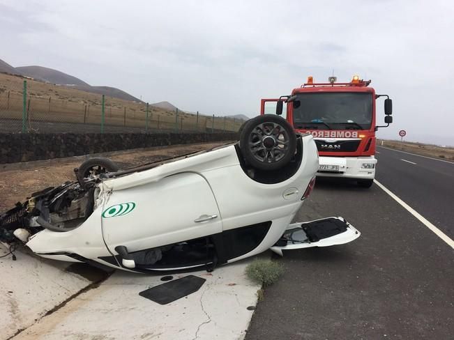 Vuelco de un automóvil en Lanzarote