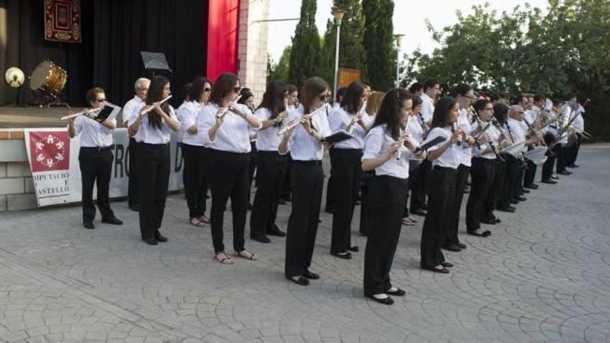 Una agrupación de educandos durante el certamen que organiza la diputación.