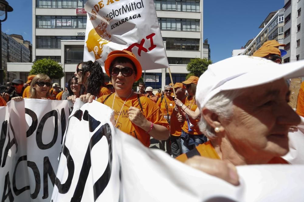 Los trabajadores de Arcelor de Zumárraga y Sestao se manifiestan en Avilés