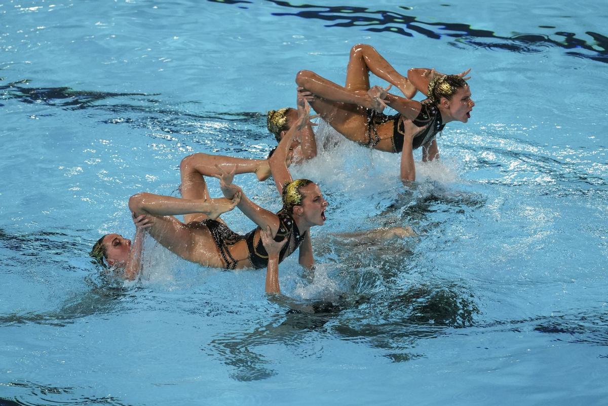 España da el gran salto y regresa con el bronce al Olimpo de natación artística. El equipo español de natación artística se luce en la definitiva rutina acrobática y logra la medalla de bronce, el primer metal en la disciplina desde Londres 2012.