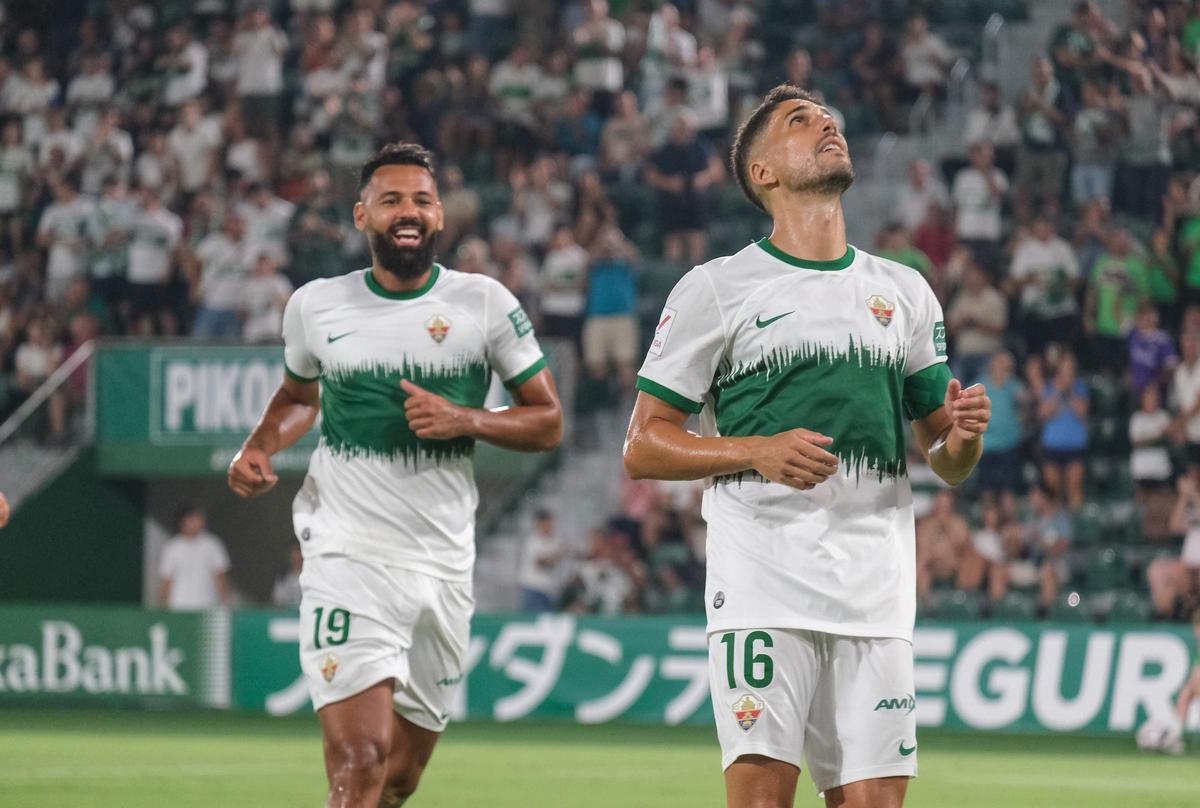 Las mejores imágenes de la primera victoria del Elche CF