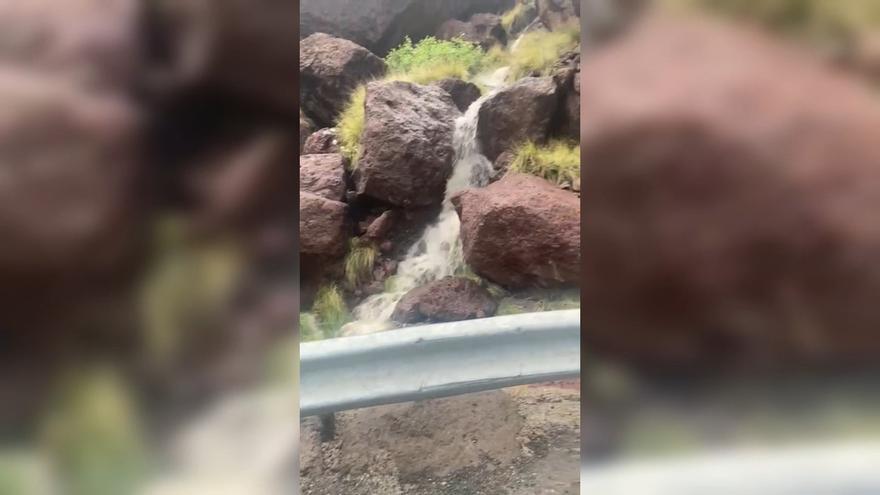 Cascadas tras el paso de la borrasca Francis por Los Azulejos, en el municipio de Mogán