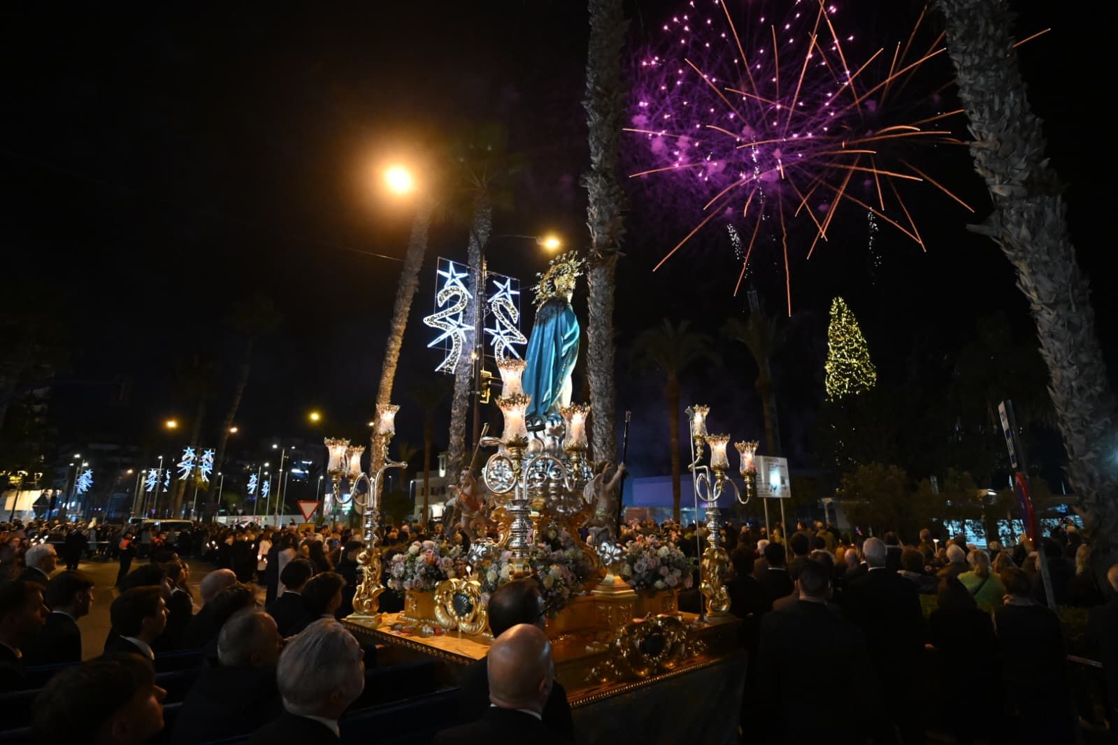 Así ha sido la procesión de La Purísima por las calles de Torrevieja