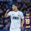 Guido Rodríguez, con la camiseta del Valencia CF