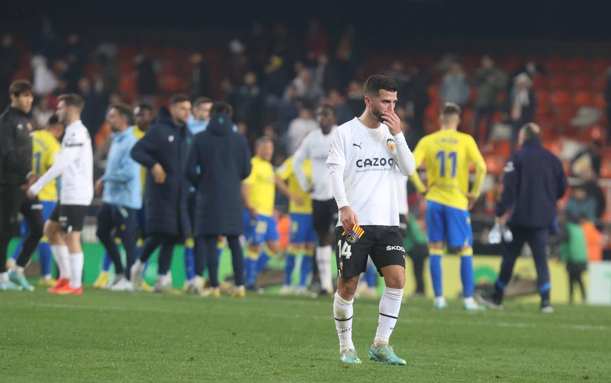 Gayà, tras la derrota del Valencia contra el Cádiz