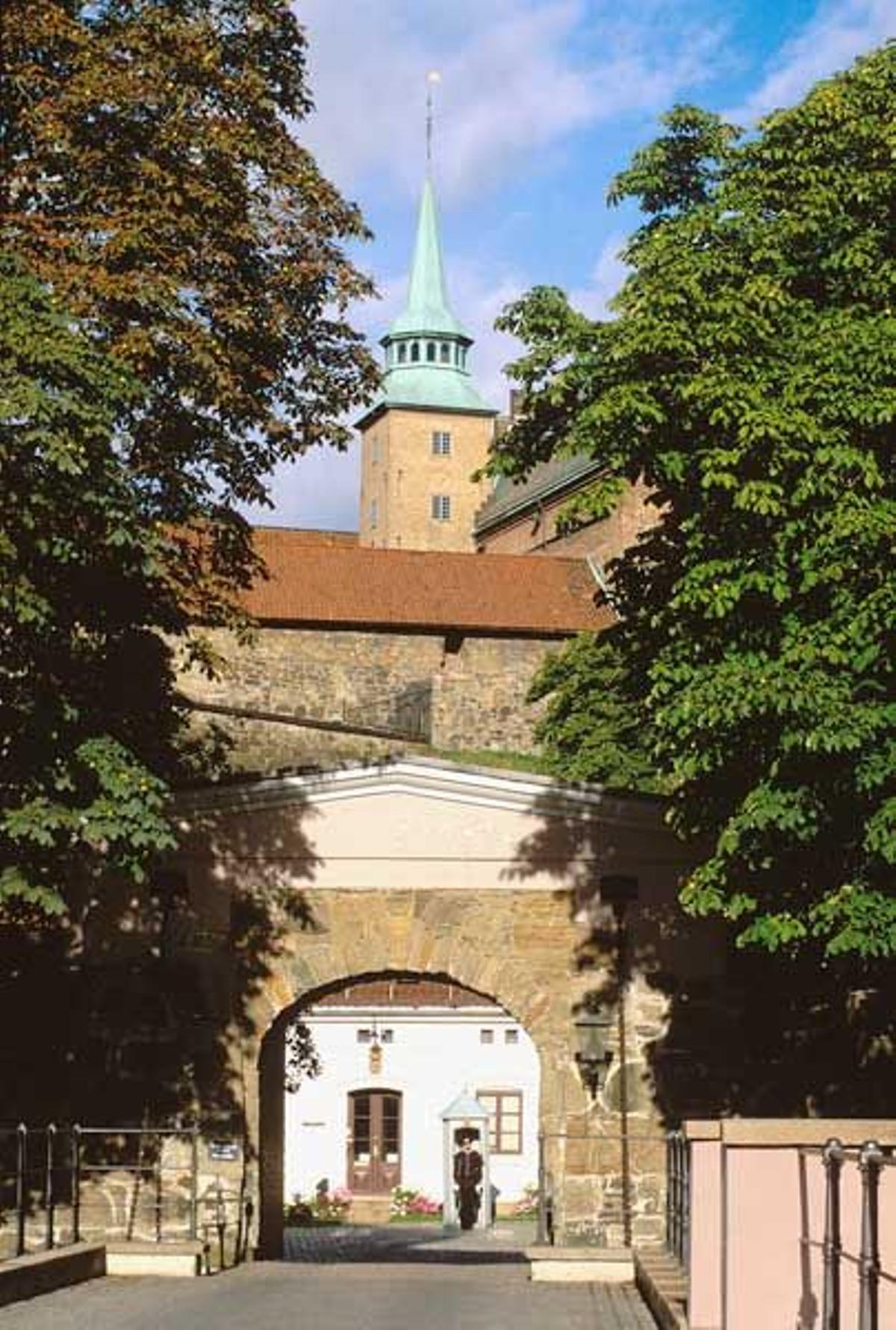 Puerta de Kongengade de acceso a la Fortaleza de Akershus