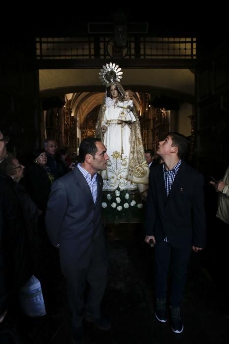 La celebración del Cristo del Socorro en Luanco.