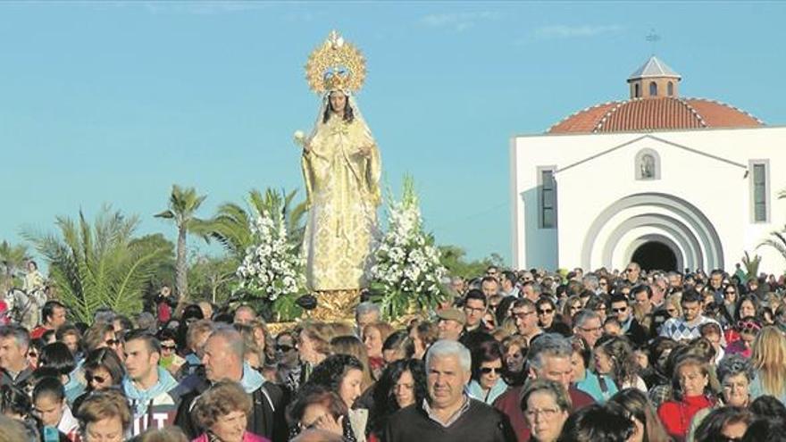 La Virgen de la Aurora regresa de su ermita a Villanueva de la Serrena el día 28