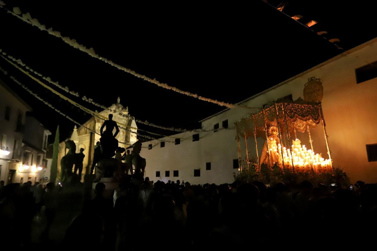 Triunfal regreso de la Paz y Esperanza a Capuchinos