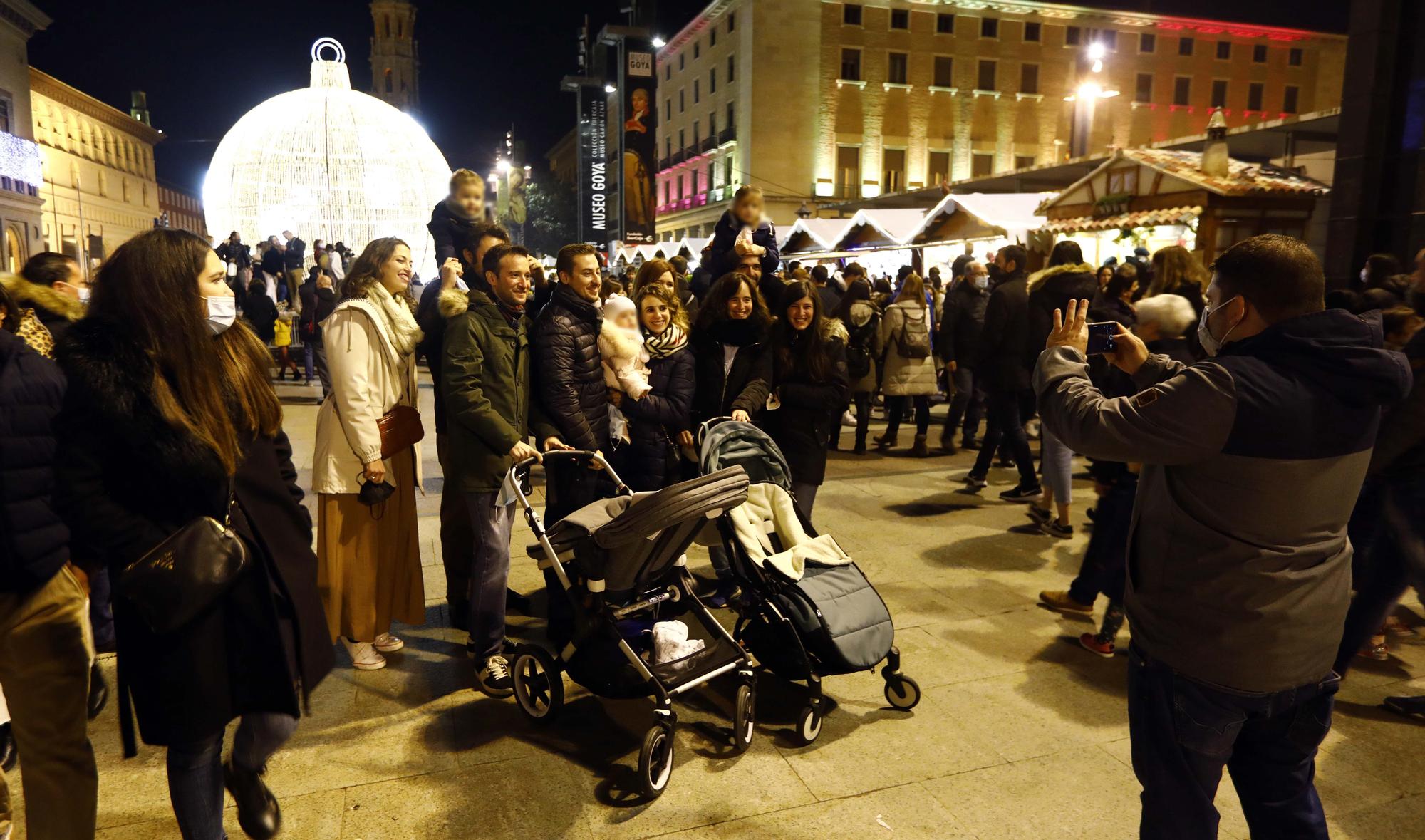 Zaragoza enciende la Navidad