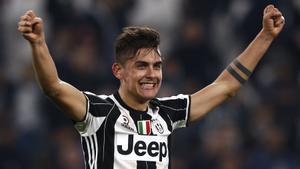 Paulo Dybala con la elástica de su ex equipo