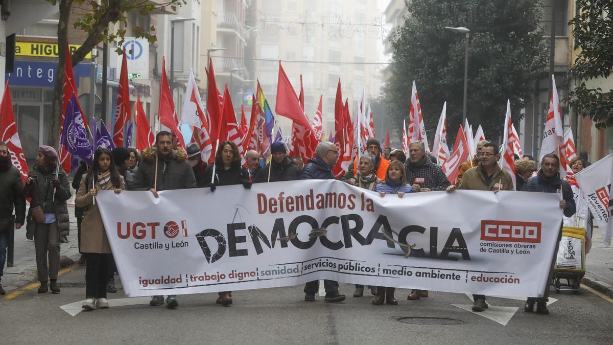 Manifestación convocada por los sindicatos de Zamora