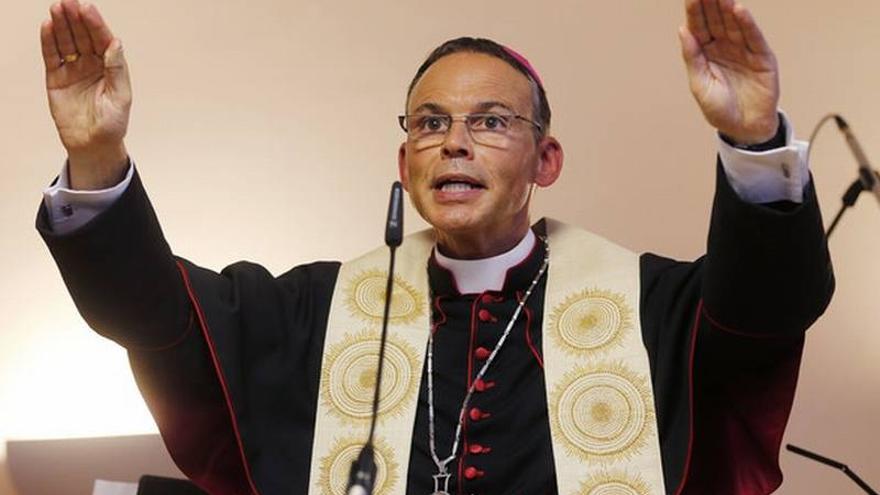 El Vaticano pide explicaciones al obispo alemán que gastó 40 millones en reformar su casa
